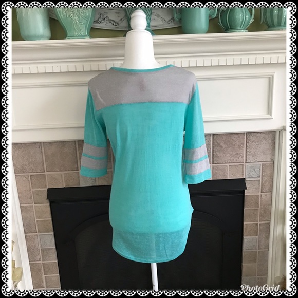 Pick 3 for $9๐NWOT No Boundaries top, size, 11/13 - Picture 3 of 4